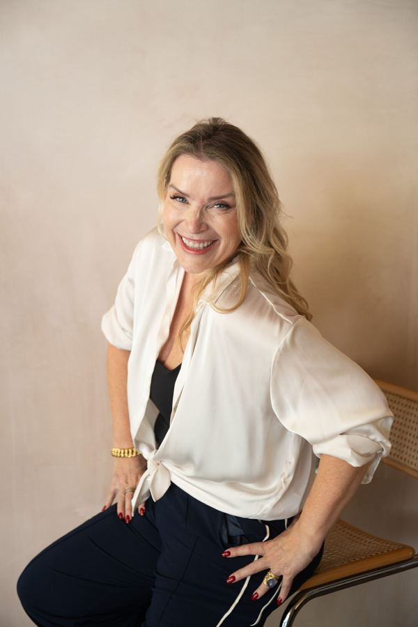 Juliette Karaman, studio portrait